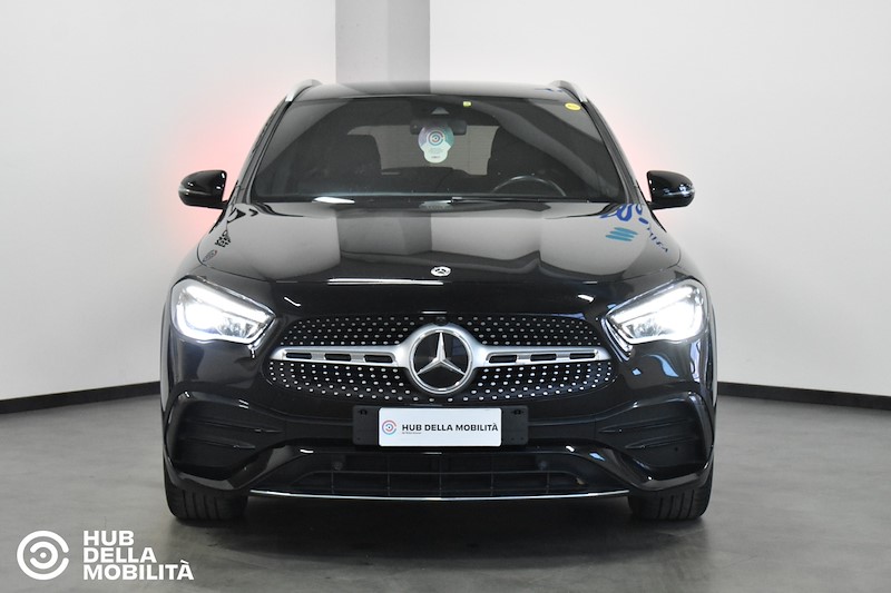 MERCEDES-BENZ GLA 200 d Automatic Premium